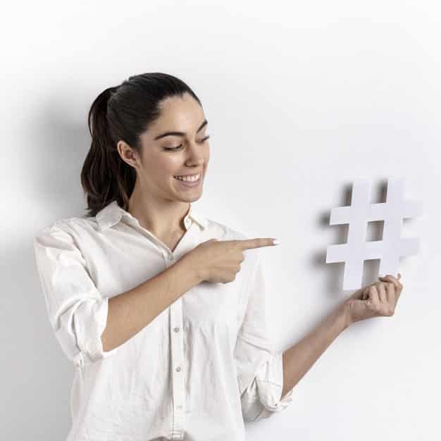 How to use hashtags on Facebook
